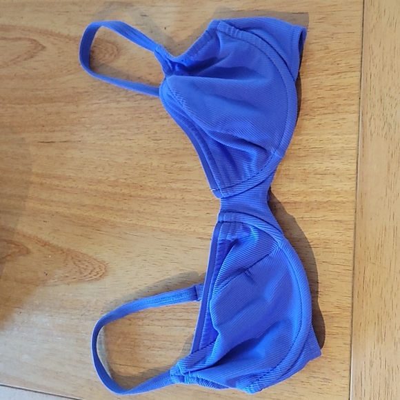 Blue bikini top - Picture 1 of 4